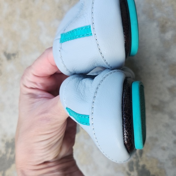 Tieks Feather Gray Size 7 - Picture 7 of 9